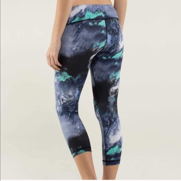 lululemon athletica Pants - Lululemon Wunder Under Crop